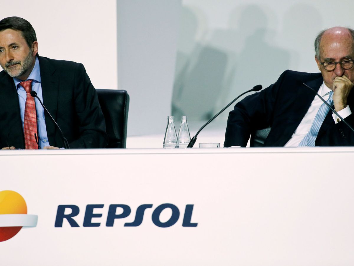 Foto: El presidente y el consejero delegado de Repsol. (Reuters)