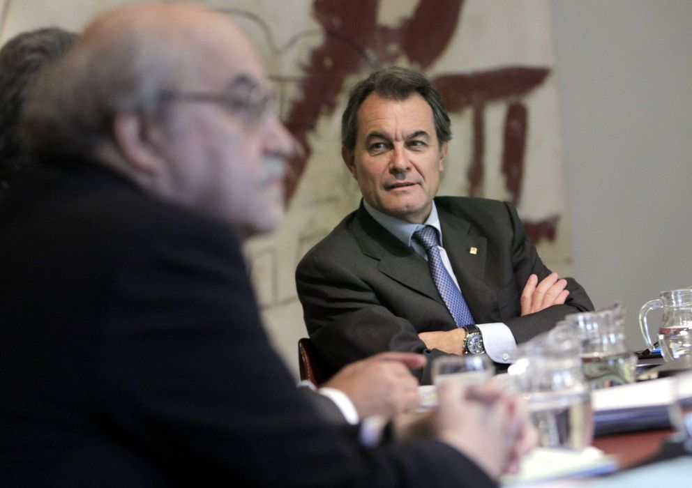 Foto: El presidente catalán, Artur Mas (d), y el conseller de Economía Andreu Mas-Colell (i) (EFE)