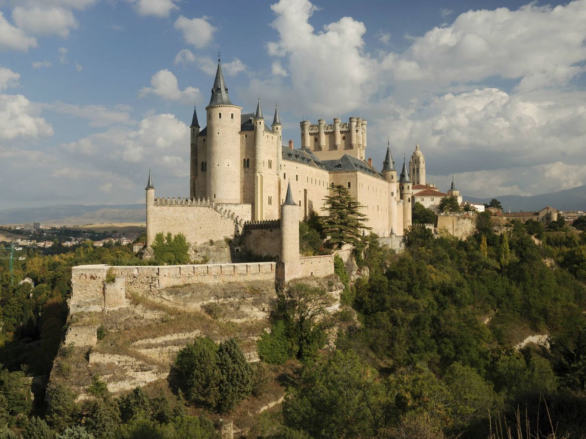 Foto: El Alcázar de Segovia y su peculiar forma de proa de barco. (iStock)