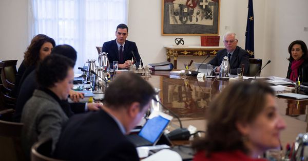 Foto: El Consejo de ministros extraordinario. (EFE)