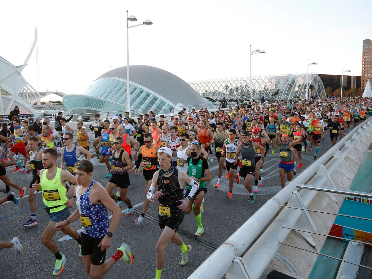 Foto: Más de 33.000 corredores participarán en el Maratón de Valencia. (EFE/Miguel Ángel Polo)