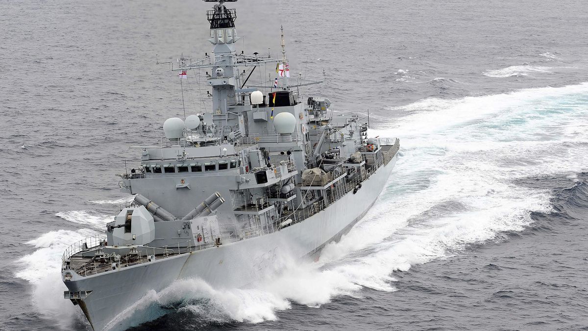 Londres comunicó a España el envío de su flota en pleno diálogo Rajoy-Cameron