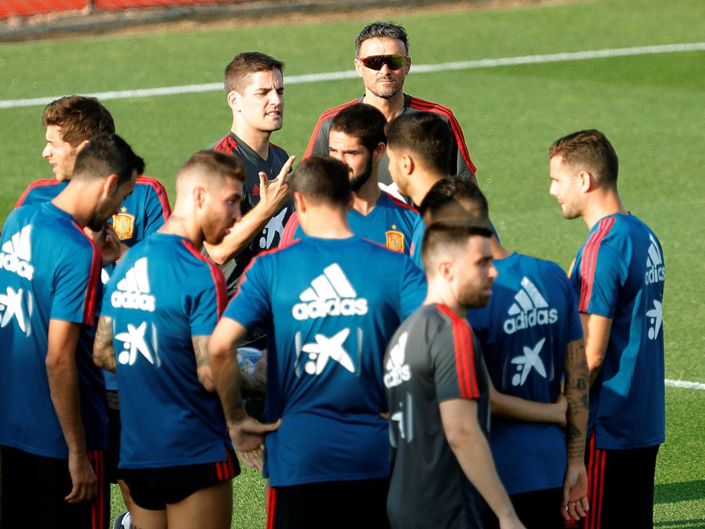 Luis Enrique junto a Roberto Moreno en un entrenamiento de la Selección. (EFE)