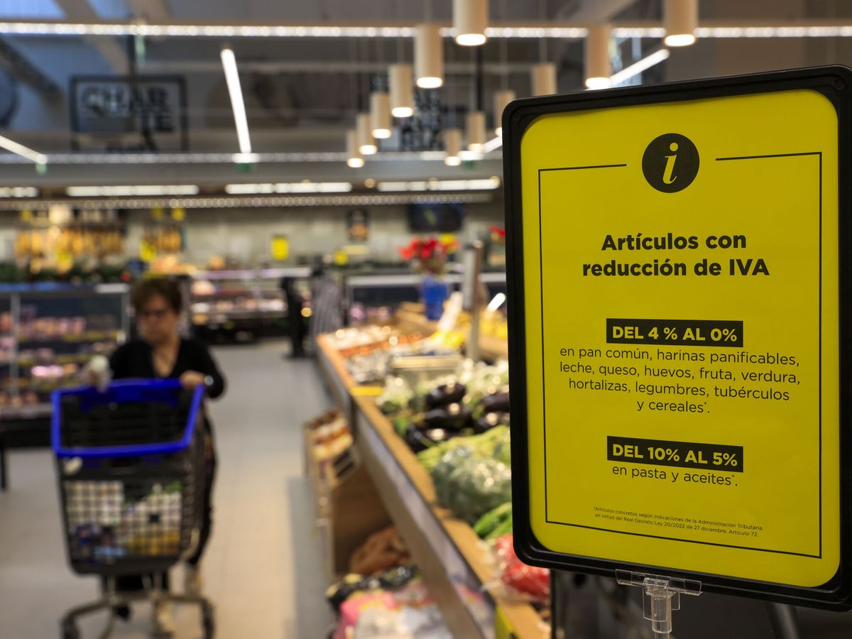 Foto: Supermercado con nuevos precios. (EFE/Zipi Aragón)