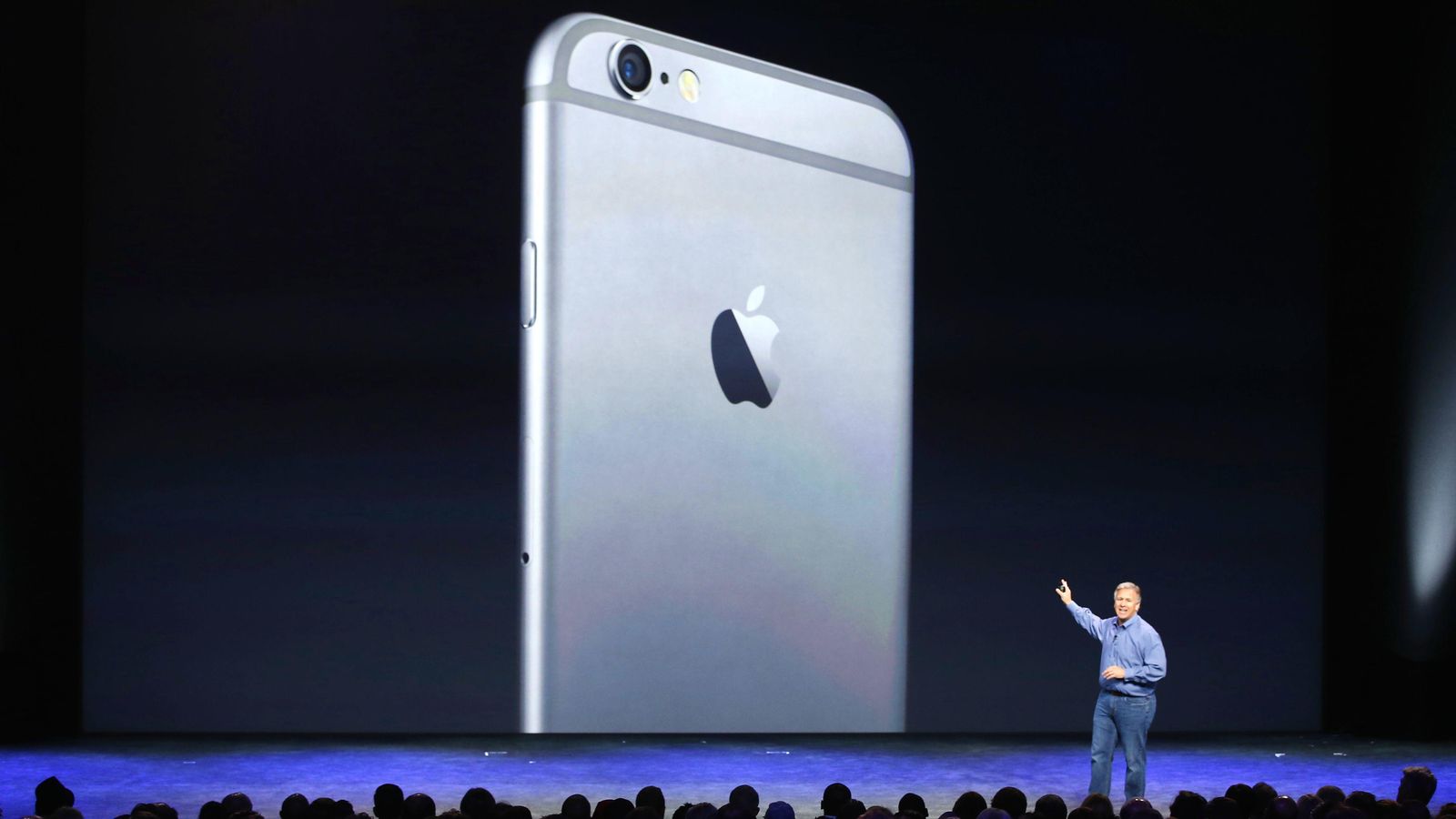 Foto: Phil Schiller, vicepresidente de marketing de Apple, durante la presentación del iPhone 6 el año pasado. (Reuters)