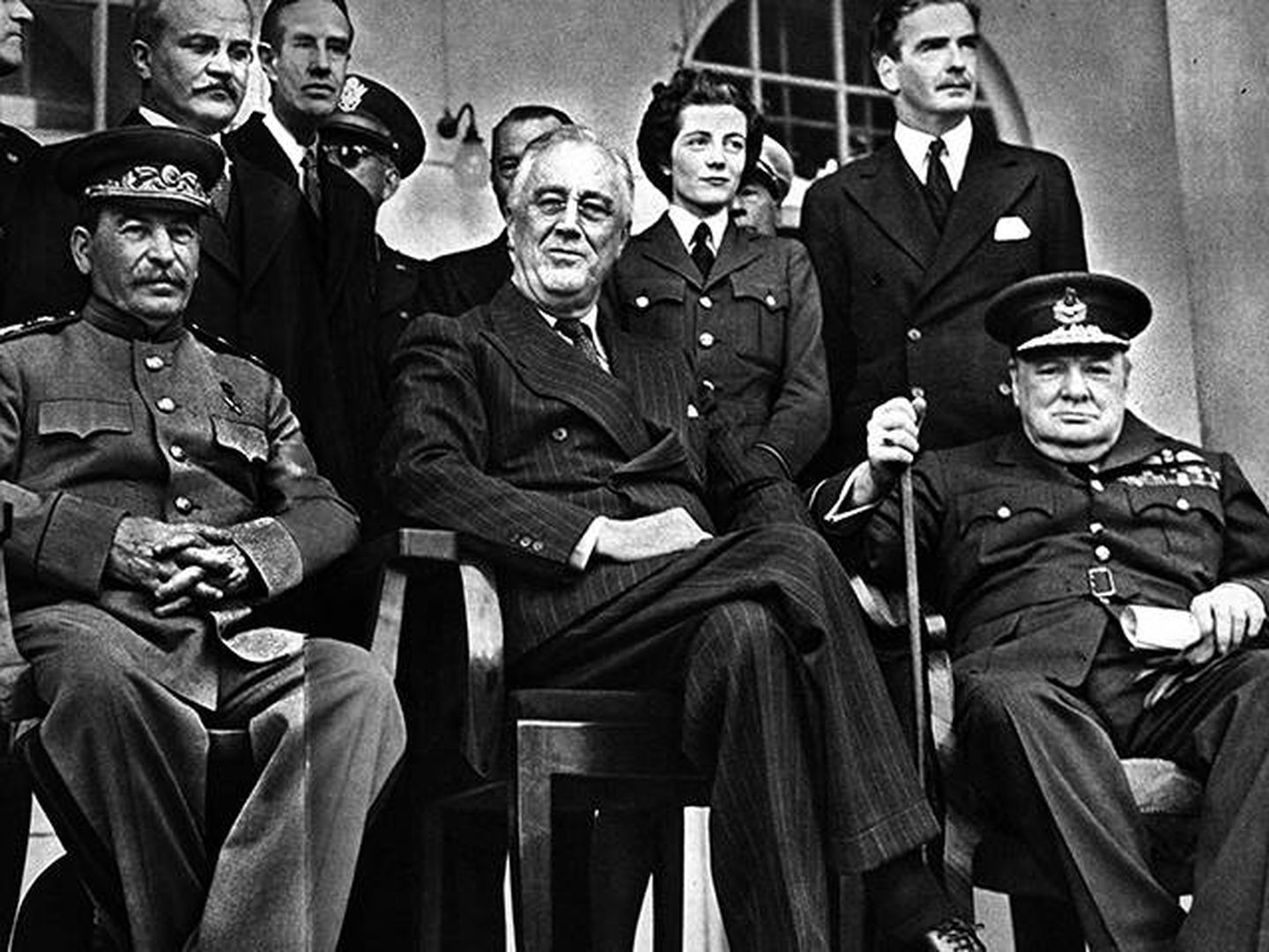 Cumbre de Yalta: Stalin, Roosvelt, Churchill y una única mujer, Sarah Churchill. (Cedida)