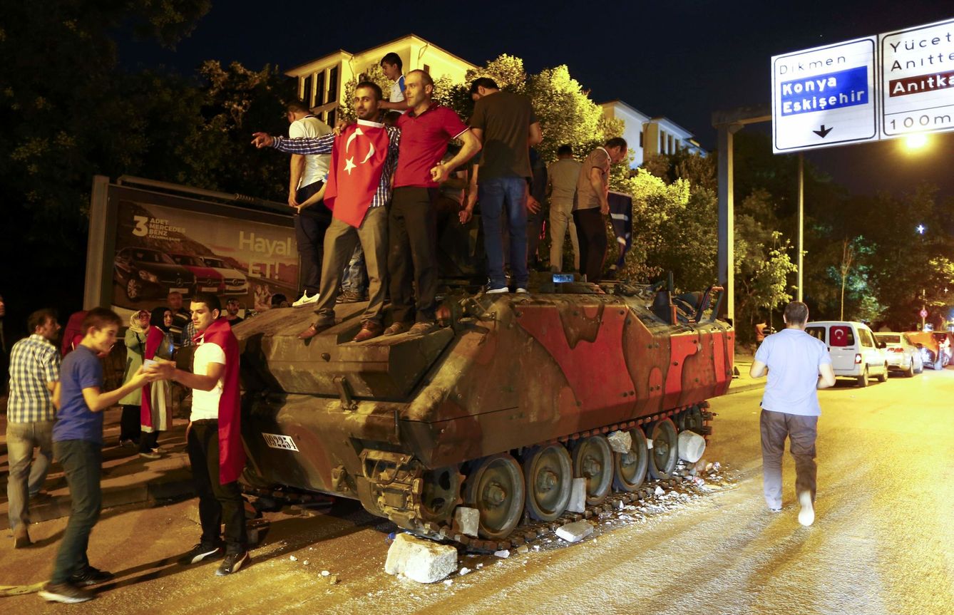 Pinche sobre la foto para ver las imágenes del golpe de Estado