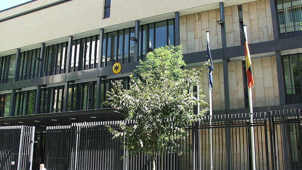 Los científicos del CSIC planean pedir asilo político en embajadas extranjeras