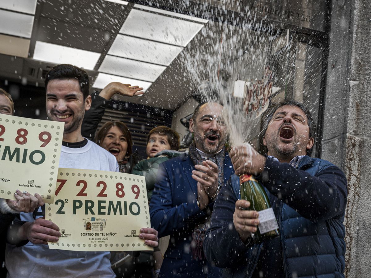 Foto:  ¿Pensando en comprar lotería de Navidad 2023? Los errores que te pueden costar caro si toca premio (EFE/Fernando Villar)