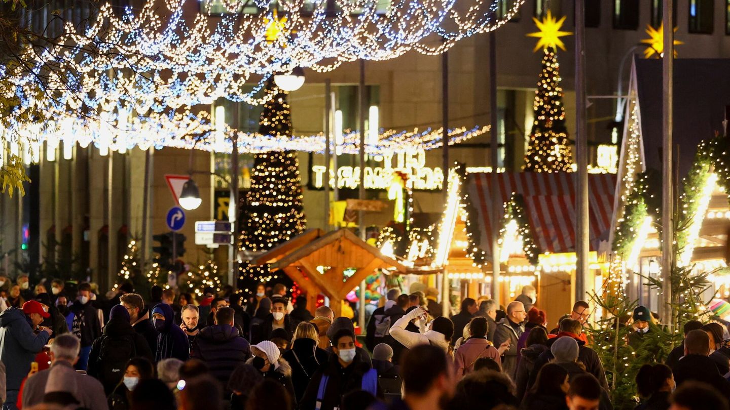 Gendarmenmarkt, mercado navideño en Berlín (Alemania). (Reuters/Christian Mang)