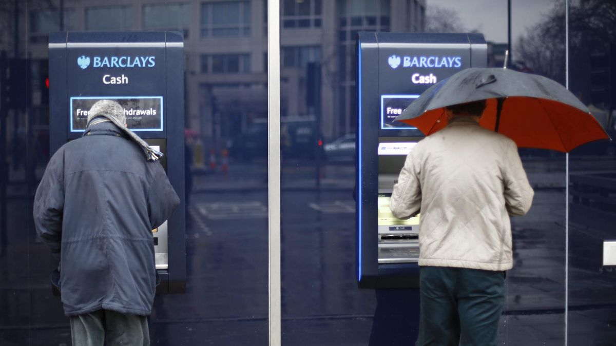 ¿Los bancos son solo digitales? El 87% de los españoles sigue acudiendo a las sucursales