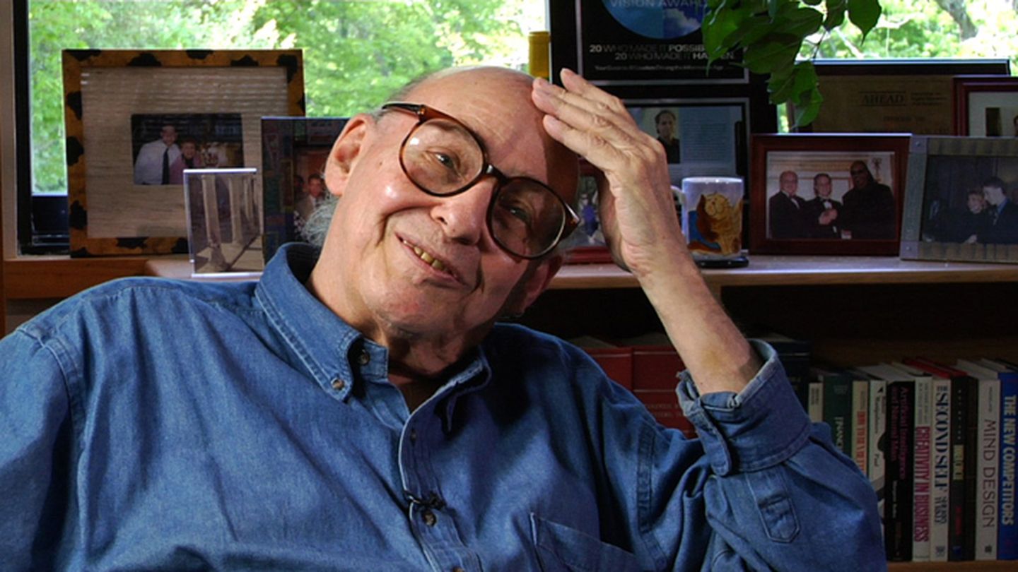 Marvin Minsky, considerado el padre de la inteligencia artificial