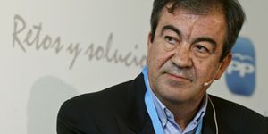 Álvarez Cascos propone a Rajoy un congreso regional del PP asturiano para enero