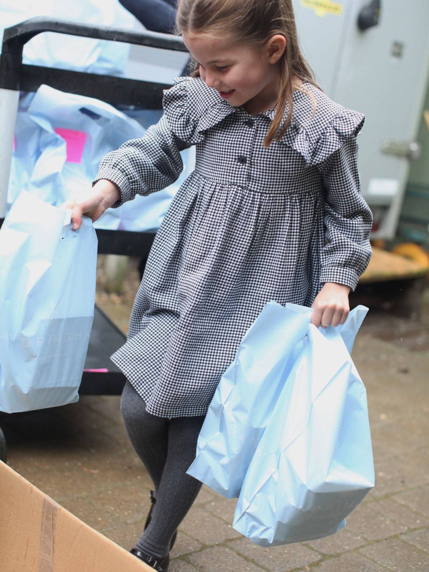 La princesa Charlotte, en las fotografías que publicaron por su cumpleaños. (Kate Middleton / Kensington Palace)