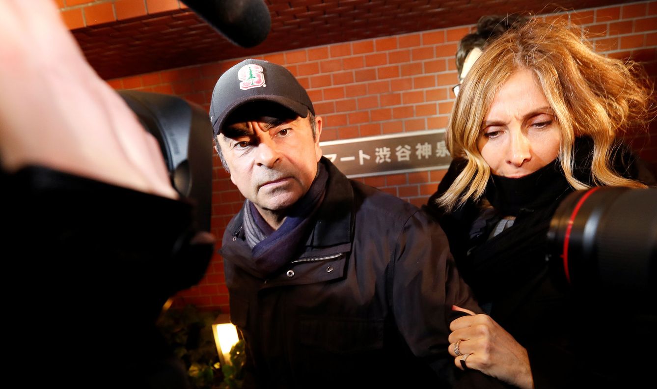 Carlos Ghosn, con su mujer Carole. (Reuters)