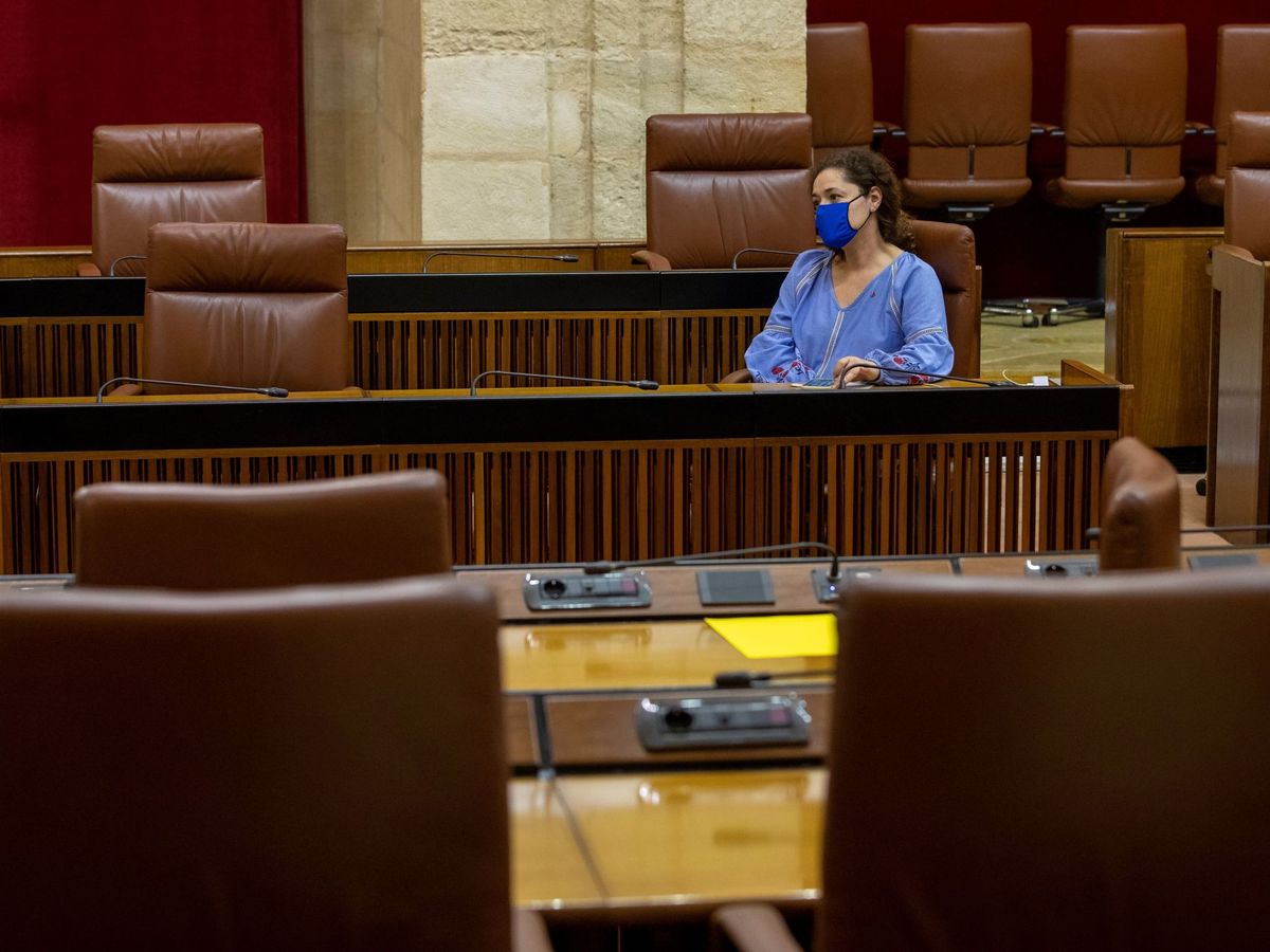 Foto: La candidata de Por Andalucía ejerciendo como portavoz parlamentaria. (EFE/Muñoz)