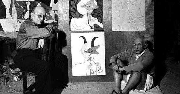 Foto: Pablo Picasso y Jaume Sabartés en 1946 (Michel Sima/Ayuntamiento de Barcelona)