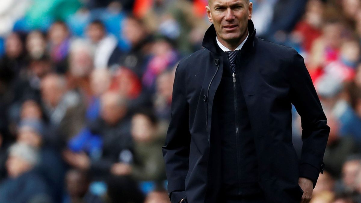 Las palmaditas de Zidane en un Real Madrid de 'niños' asustados