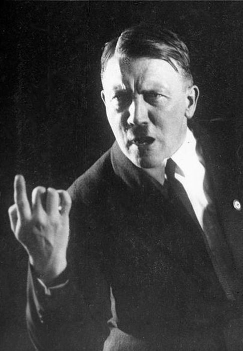 Foto: Adolf hitler en 1932 (german federal archives)