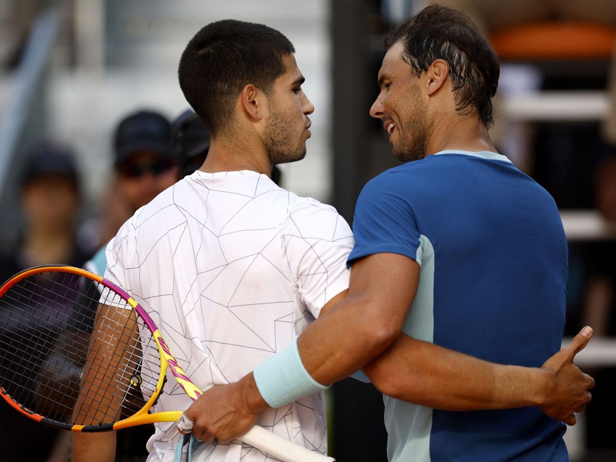 Foto: Enfrentamiento entre Alcaraz y Nadal, en Madrid. (REUTERS/Juan Medina)