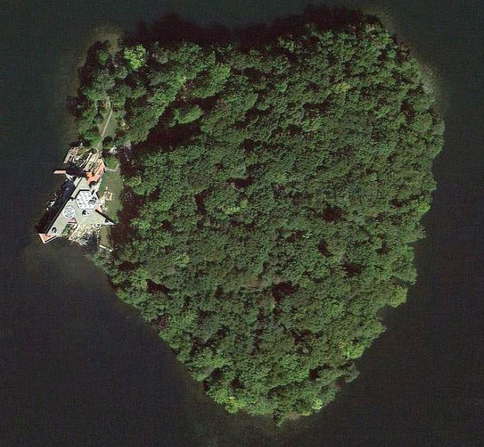 Imagen de la isla situada frente a Nueva York (Google Maps)