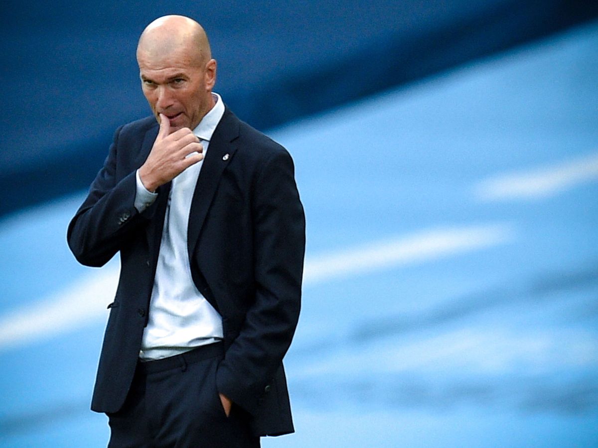 Foto: Zinedine Zidane, durante el Manchester City-Real Madrid (Efe).