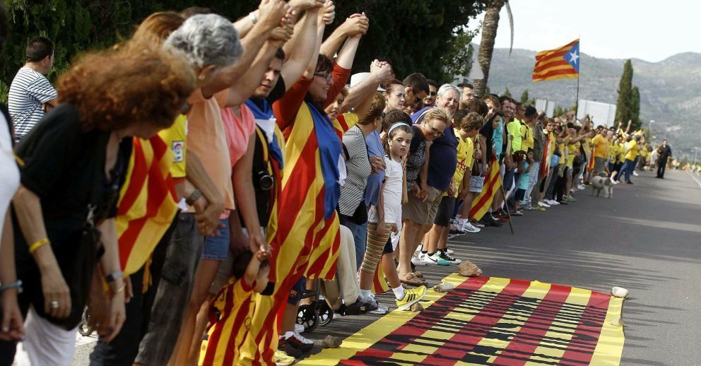 Cadena por la independencia en cataluña (efe)