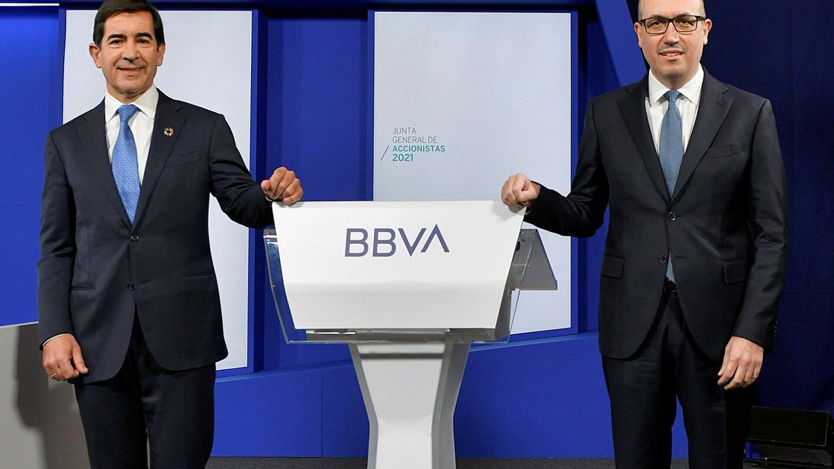 Las imputaciones por Villarejo abren a BBVA un frente con los 'proxy' para la junta
