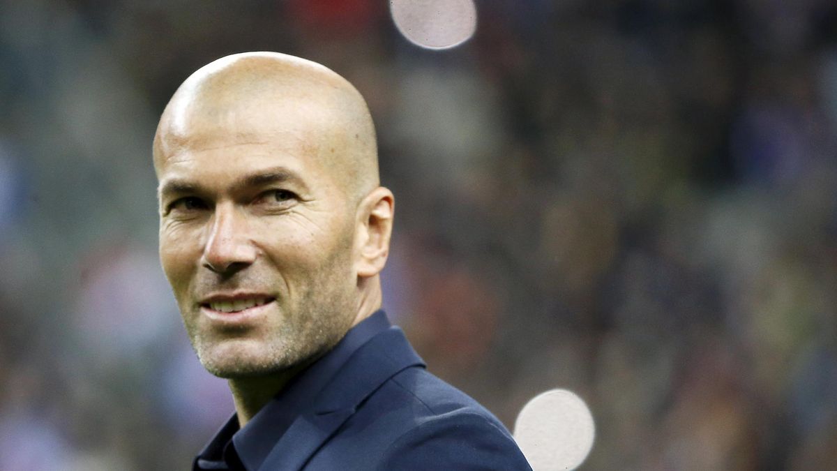 Zidane espera en la banda: "Sé lo que sucede, pero sólo me preocupa el Castilla"