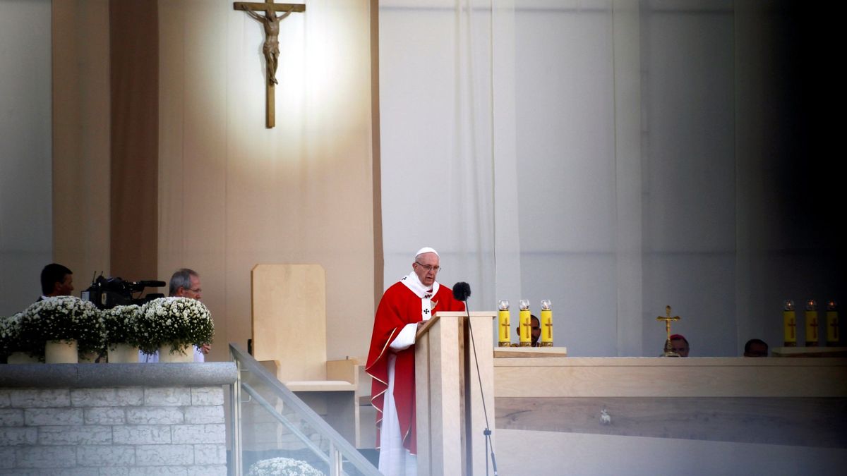 El Papa, la Iglesia y la satrapía