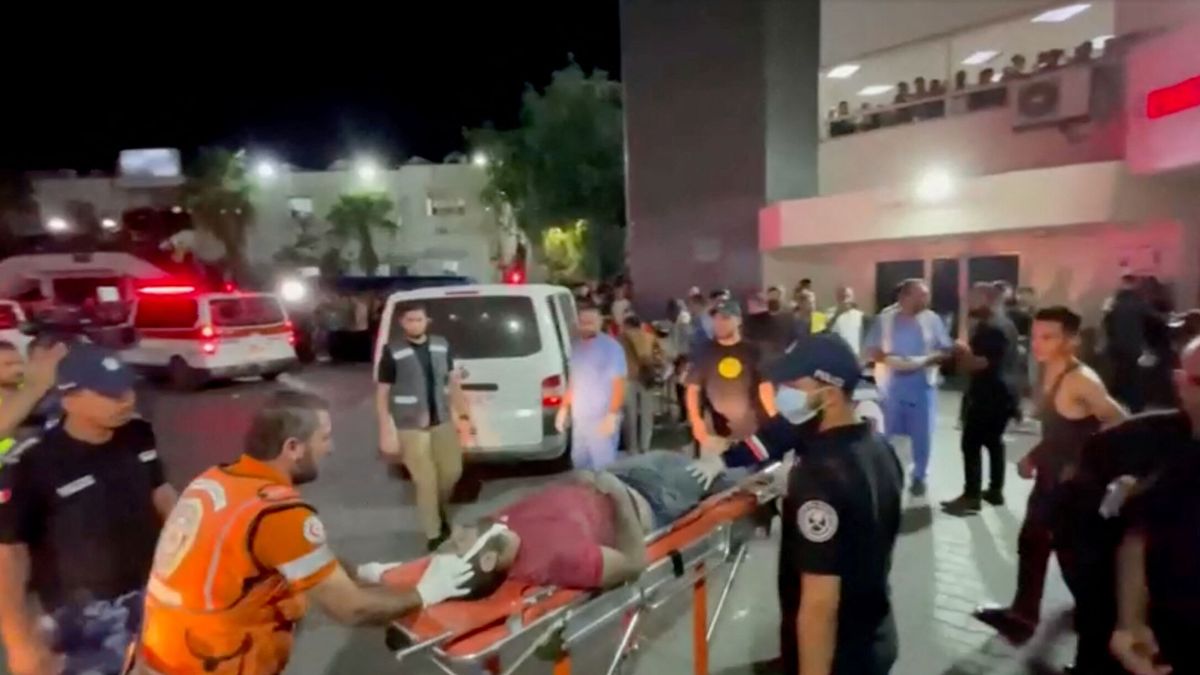 Hamás denuncia un bombardeo sobre un hospital con 500 muertos e Israel culpa a un grupo terrorista palestino