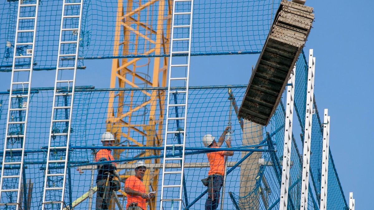 La construcción reinicia el 78,5% de las obras en el primer día de actividad no esencial
