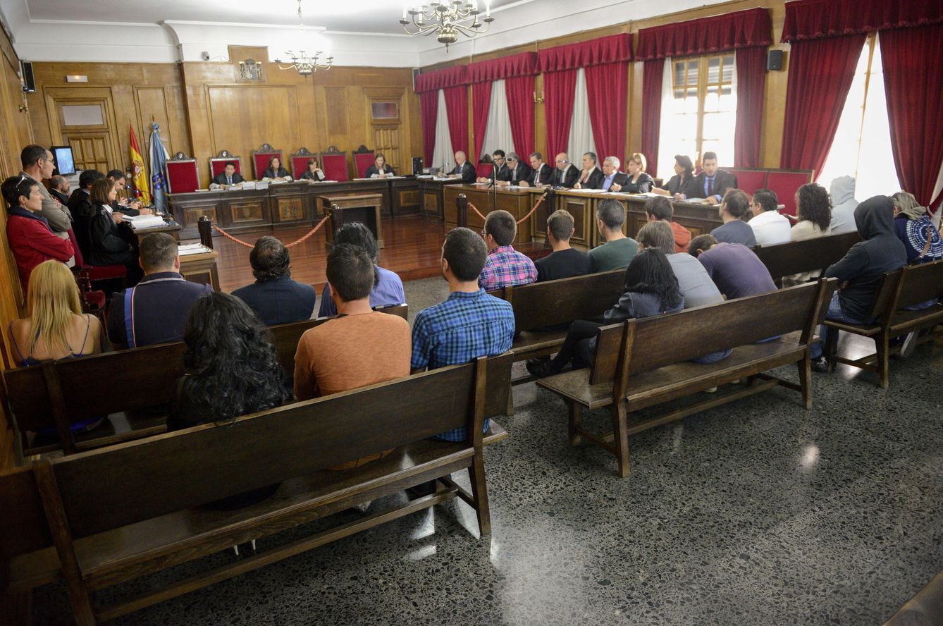 Vista general de la sala de la sección segunda de la Audiencia Provincial de Ourense. (EFE)