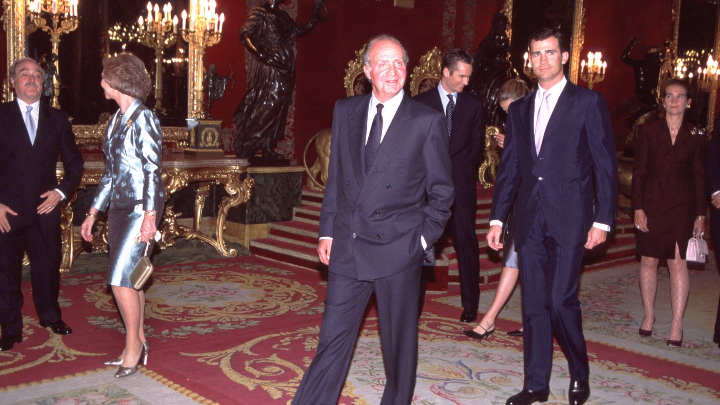  Juan Carlos junto a su hijo. (Getty)