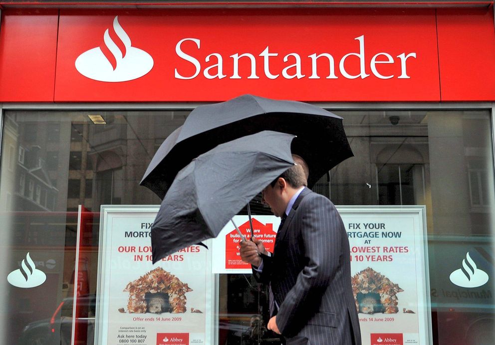 Una oficina del Santander UK (Efe)