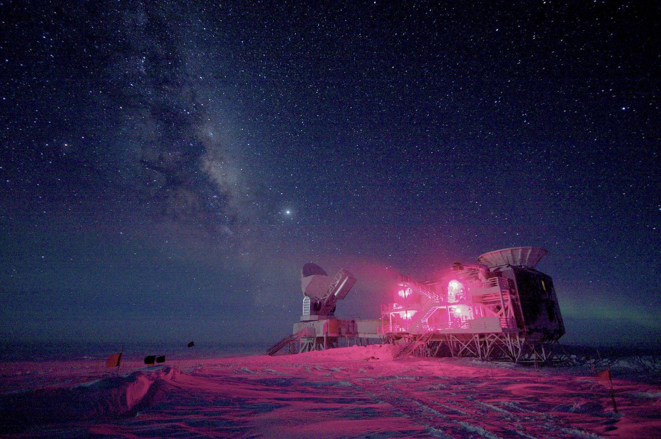 El Telescopio BICEP en la estación Amundsen-Scott, en la Antártida. (Reuters)