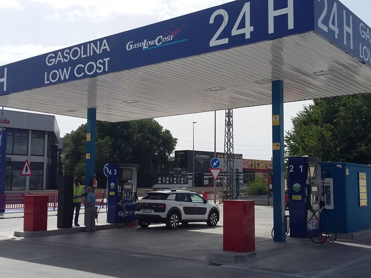 Monte su gasolinera por 250.000€": el 'low que (al abarata el combustible