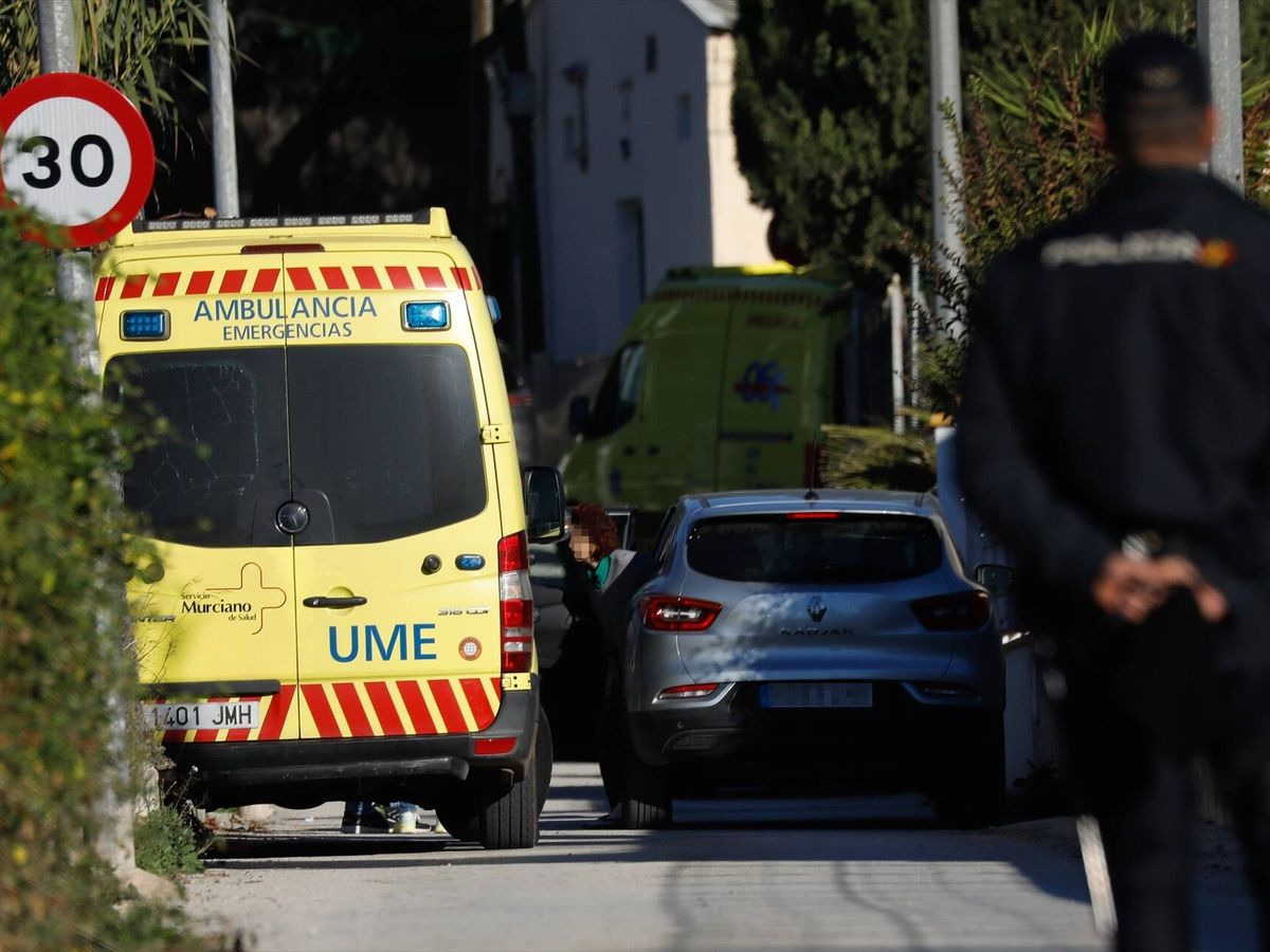 Foto: Una ambulancia en Murcia en una fotografía de archivo. (EP/Edu Botella)