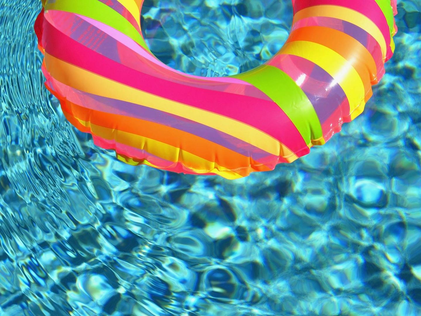 Un flotador, en una piscina. (Pixabay)