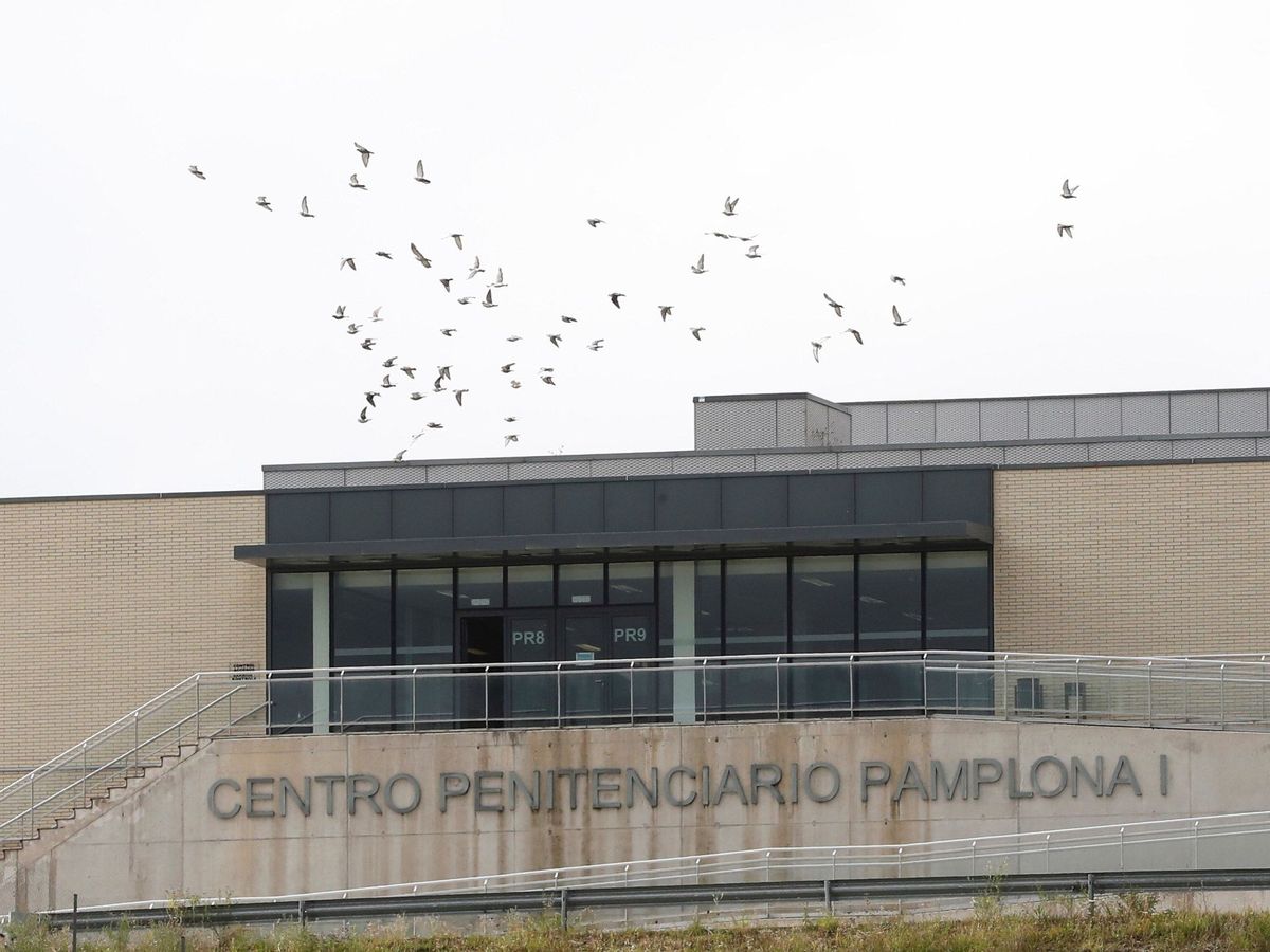 Foto: Imagen del exterior de la cárcel de Pamplona, en Navarra. (EFE/Villar López)