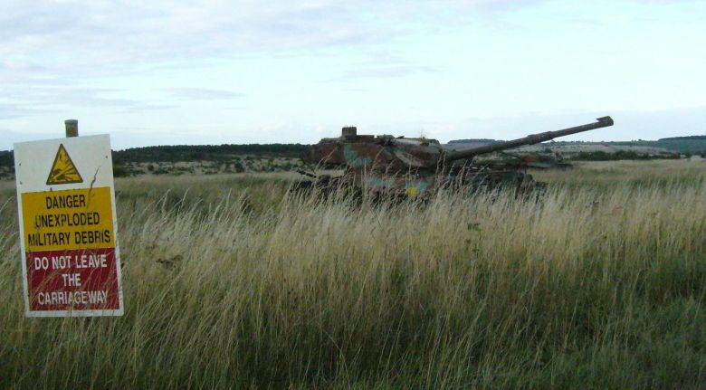 Un tanque del Ejército británico en Imber. (MICHAEL BYRNE)