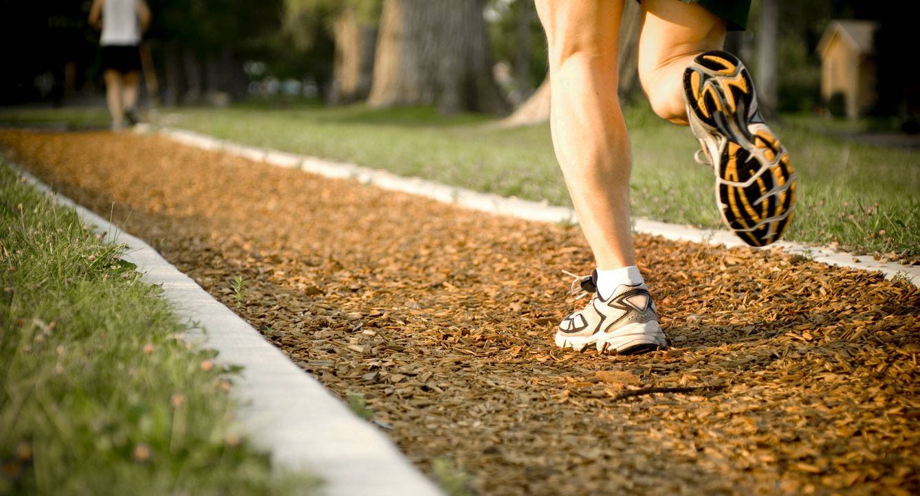 Para salir a correr solo necesitan ganas y unas buenas zapatillas. (iStock)