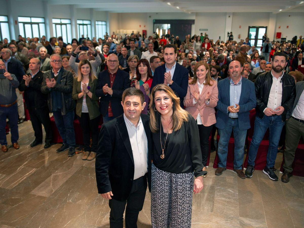Foto: Francisco Reyes, presidente de la Diputación Provincial de Jaén, junto a Susana Díaz, líder del PSOE andaluz, en una foto de archivo. (EFE)
