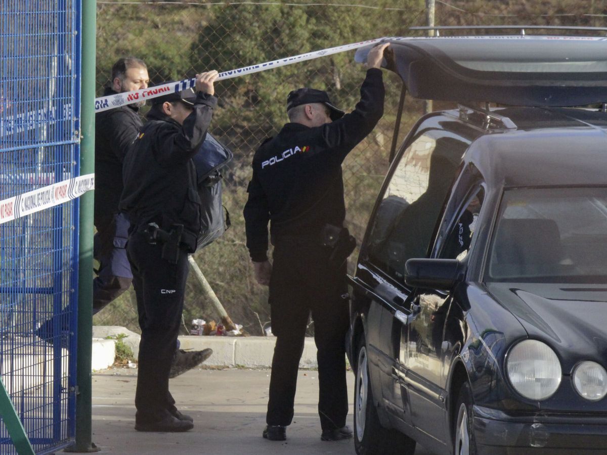 Foto: La Policía Nacional de Ceuta encuentra el cuerpo de un menor desaparecido en Ceuta. (EFE/Reduan)