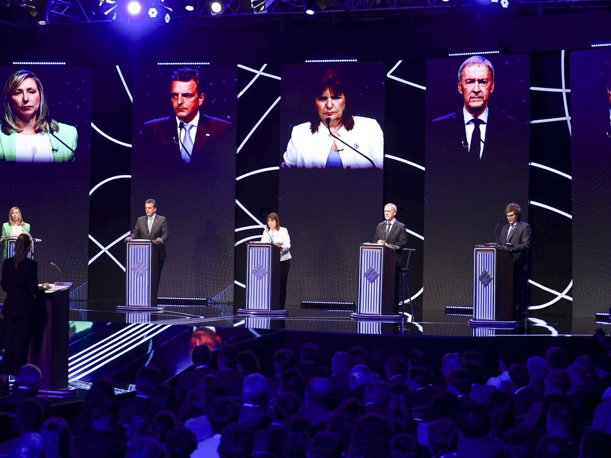 Foto: ¿Quiénes son los candidatos a las elecciones en Argentina? Así están las encuestas a un día de las elecciones (EFE/Tomás Cuesta)