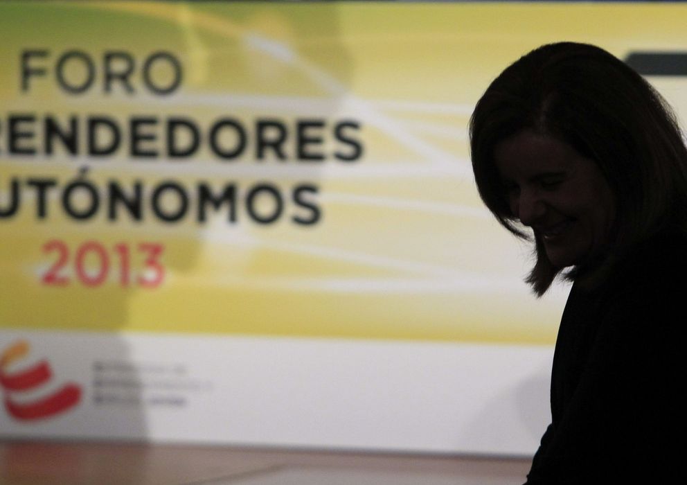 Foto: Fátima Bañez durante el foro de Emprendedores y Autónomos (EFE)