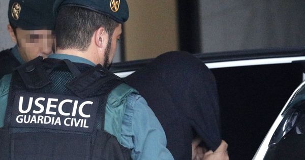 Foto: La Guardia Civil traslada al sospechoso del asesinato de Diana Quer el pasado 1 de enero. (EFE)