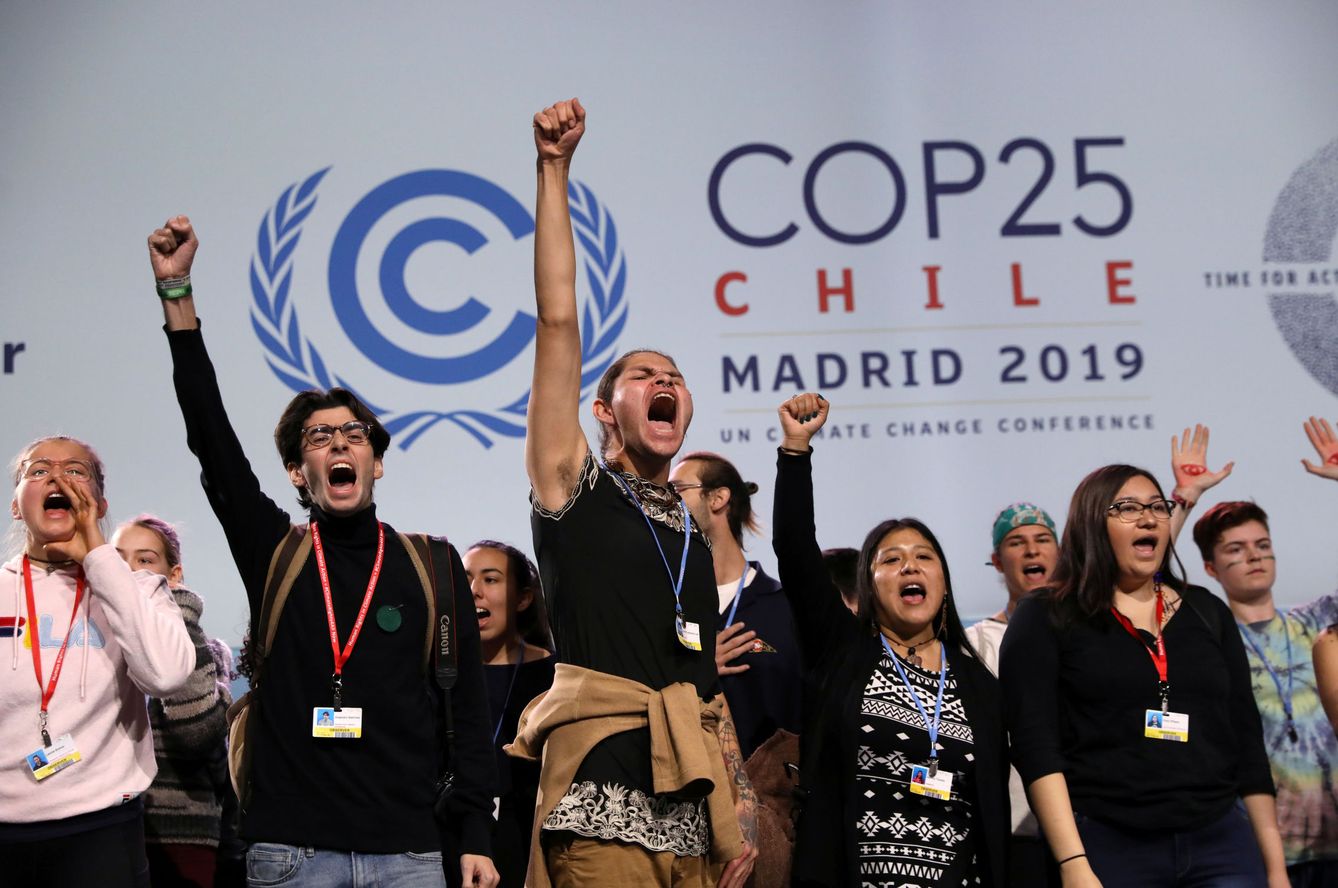 Jóvenes activistas por el clima, durante la COP25 de Madrid. (Reuters)