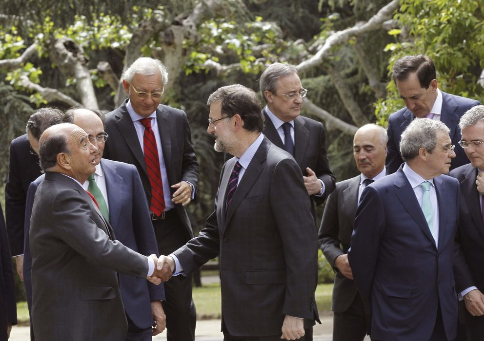 Foto: Rajoy saluda a los integrantes del Consejo Empresarial para la Competitividad. (EFE)