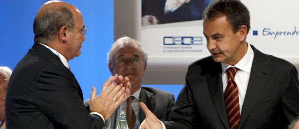 Foto: Díaz Ferrán 'vende' a los empresarios la mediación del Rey para hacer las paces con Zapatero